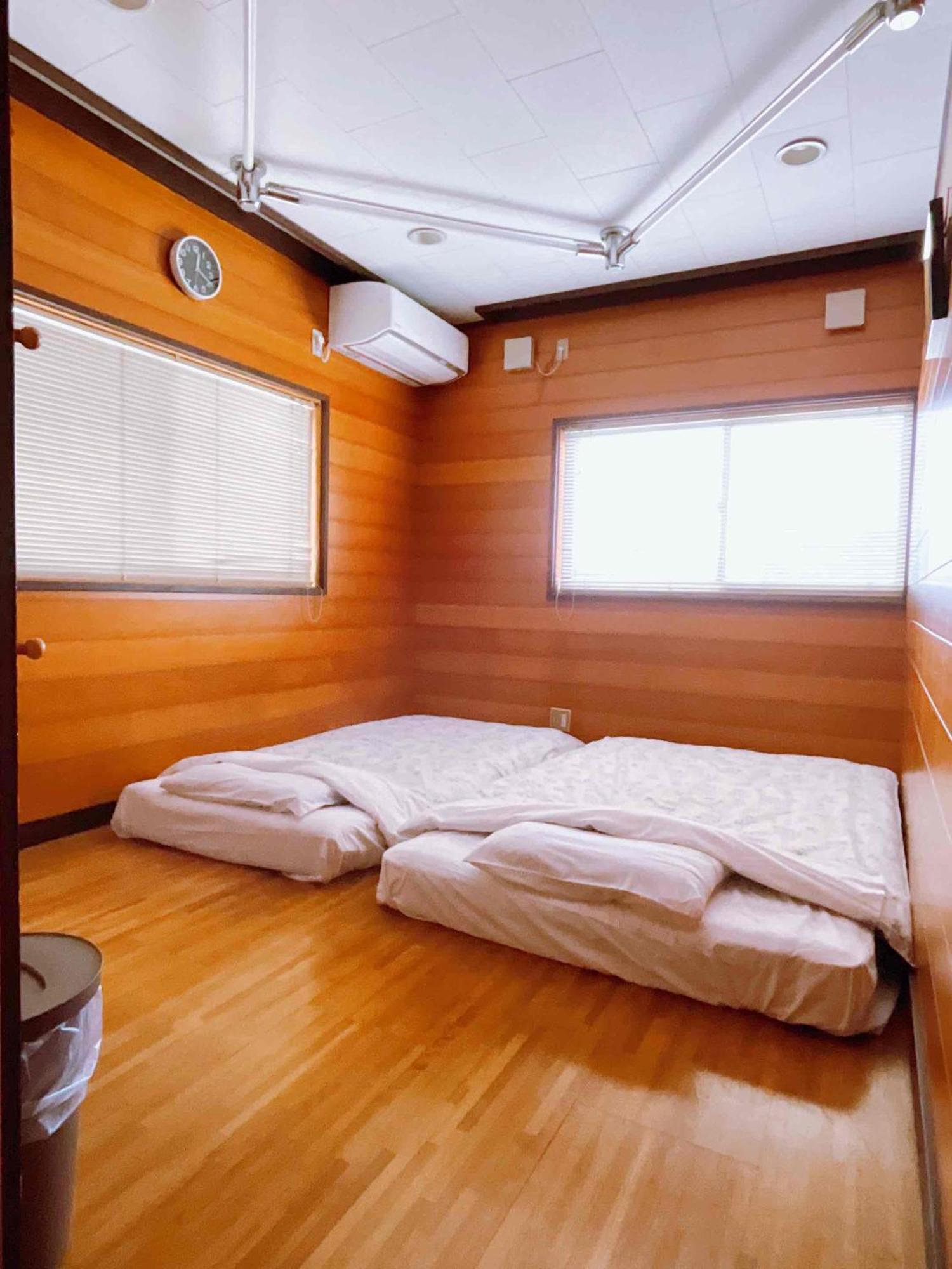 T&T Fujiyama Guest House Fujiyoshida Exterior photo